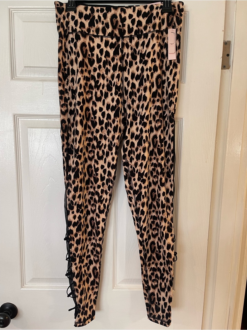 Victoria Leopard Print Lace-Up Leggings